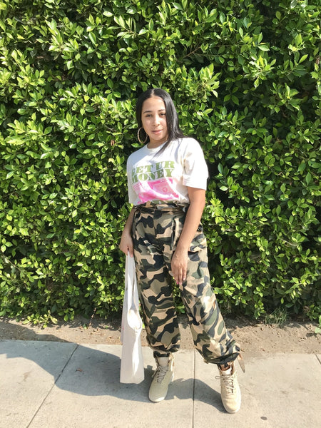 Get Your Money Girl / T-Shirt - Ambition Is The New Pink