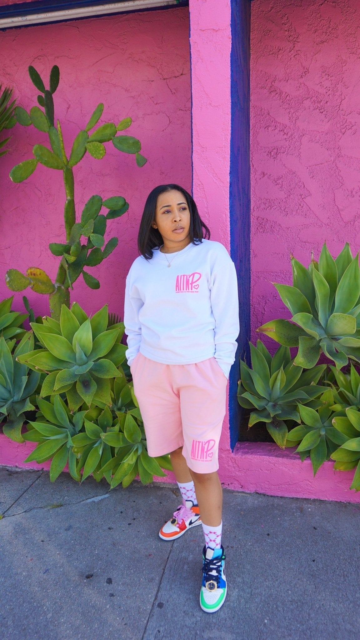 AITNP Sweat Short Essentials - Ambition Is The New Pink